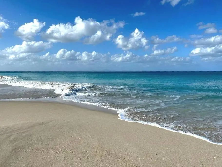 Sugar Moon, Spectacular Antiguan Villa With Pool Johnson's Point