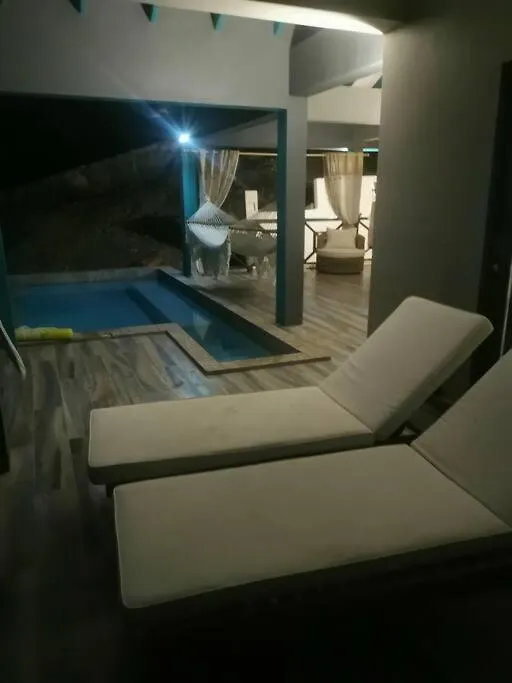Sugar Moon, Spectacular Antiguan Villa With Pool Johnson's Point